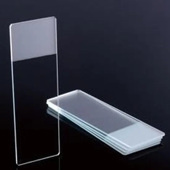 Diapozitive de microscop de laborator plat de &icirc;naltă calitate utilizat pentru examinarea diapozitivelor patologice