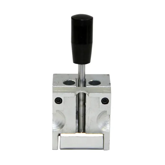 Clemă pentru casete